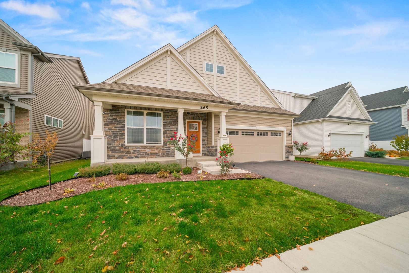 265 South Pointe Avenue, South Elgin, IL 60177