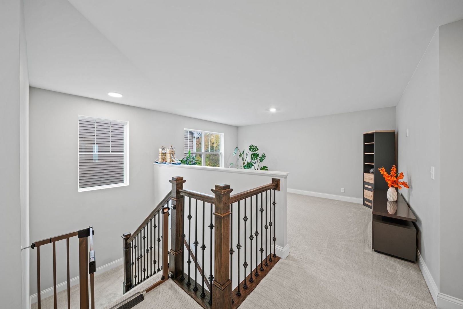 265 South Pointe Avenue, South Elgin, IL 60177