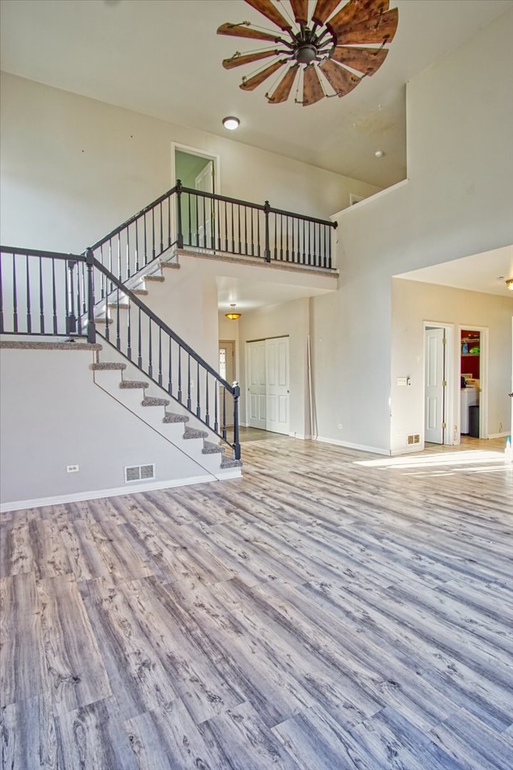 1731 Redwood Lane, McHenry, IL 60050