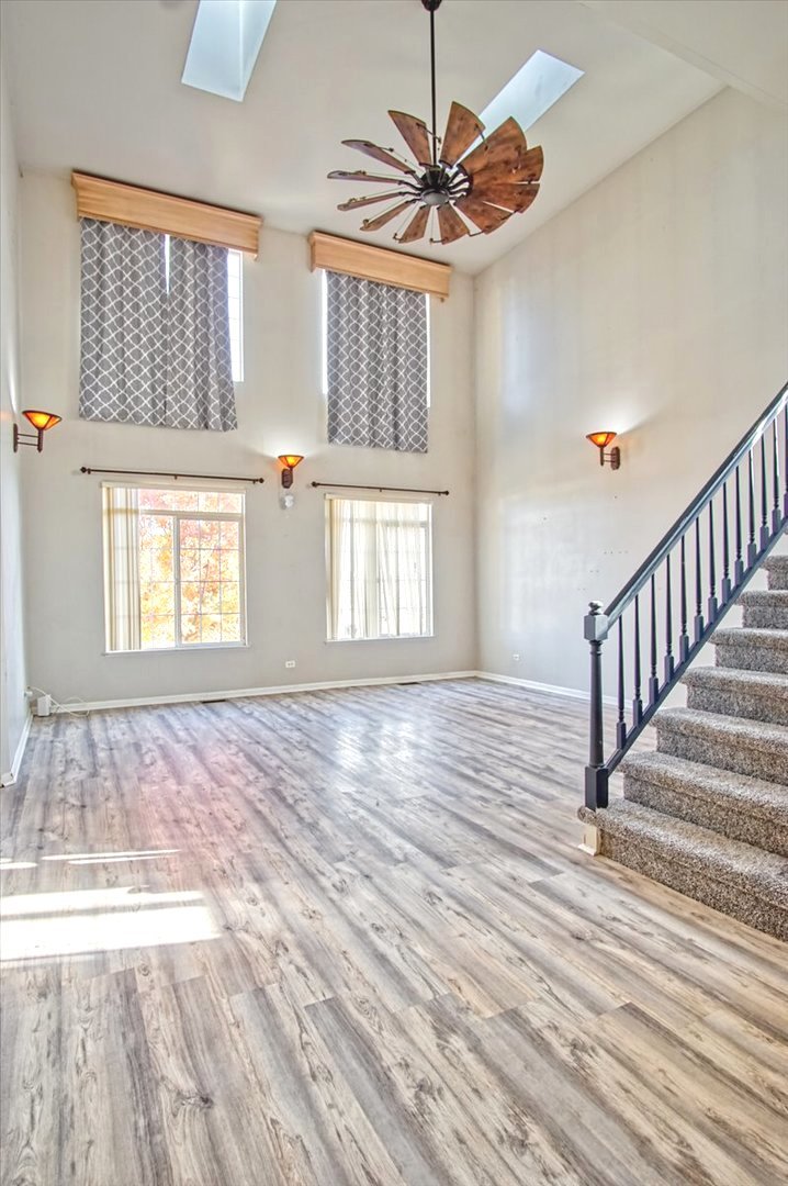 1731 Redwood Lane, McHenry, IL 60050