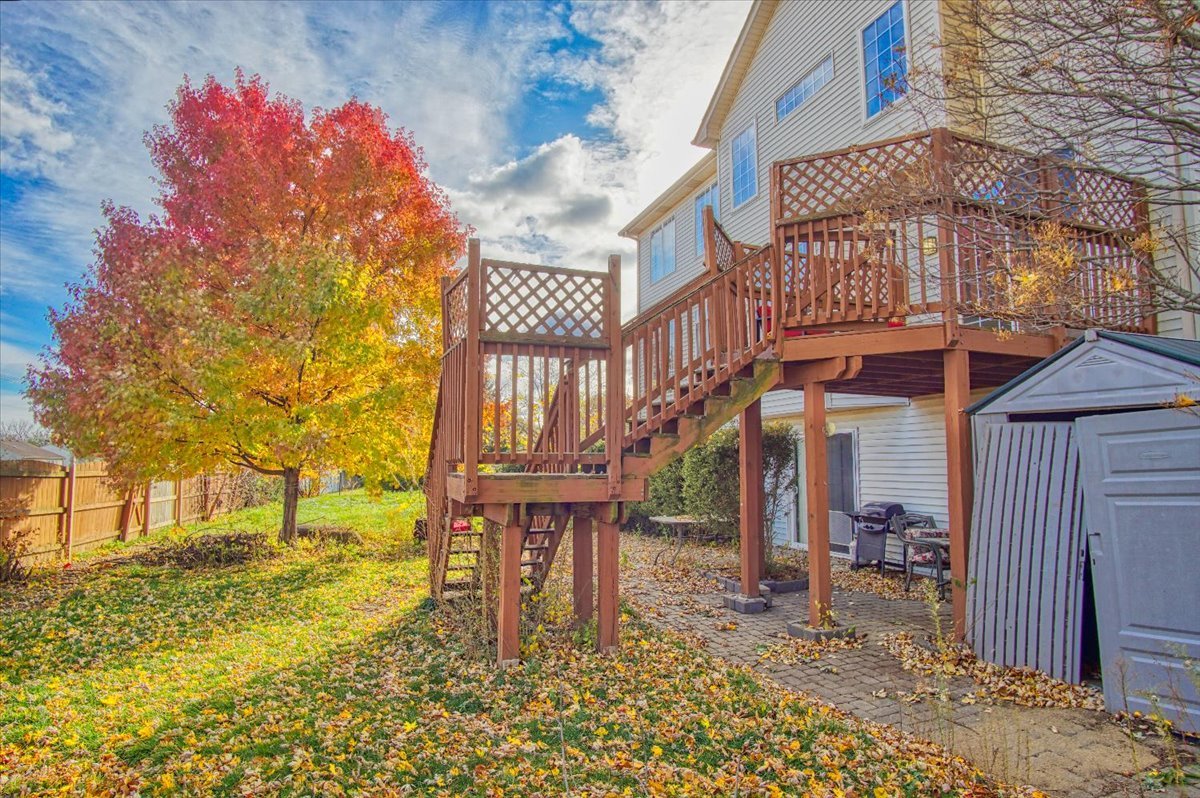 1731 Redwood Lane, McHenry, IL 60050