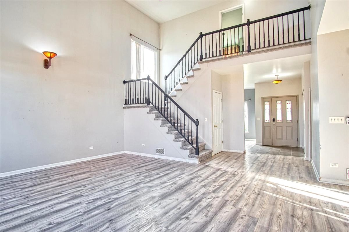 1731 Redwood Lane, McHenry, IL 60050