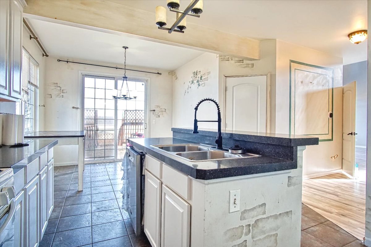 1731 Redwood Lane, McHenry, IL 60050