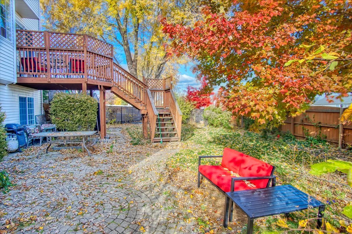 1731 Redwood Lane, McHenry, IL 60050