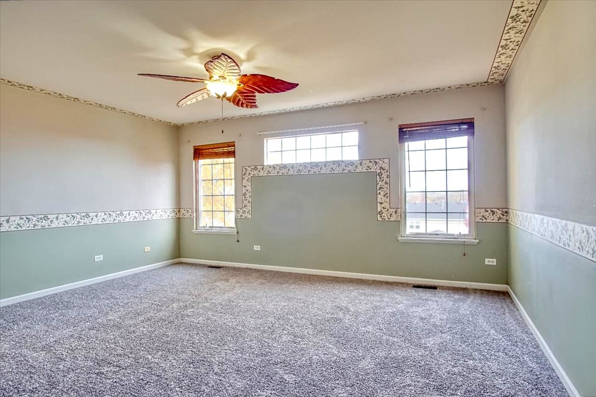 1731 Redwood Lane, McHenry, IL 60050