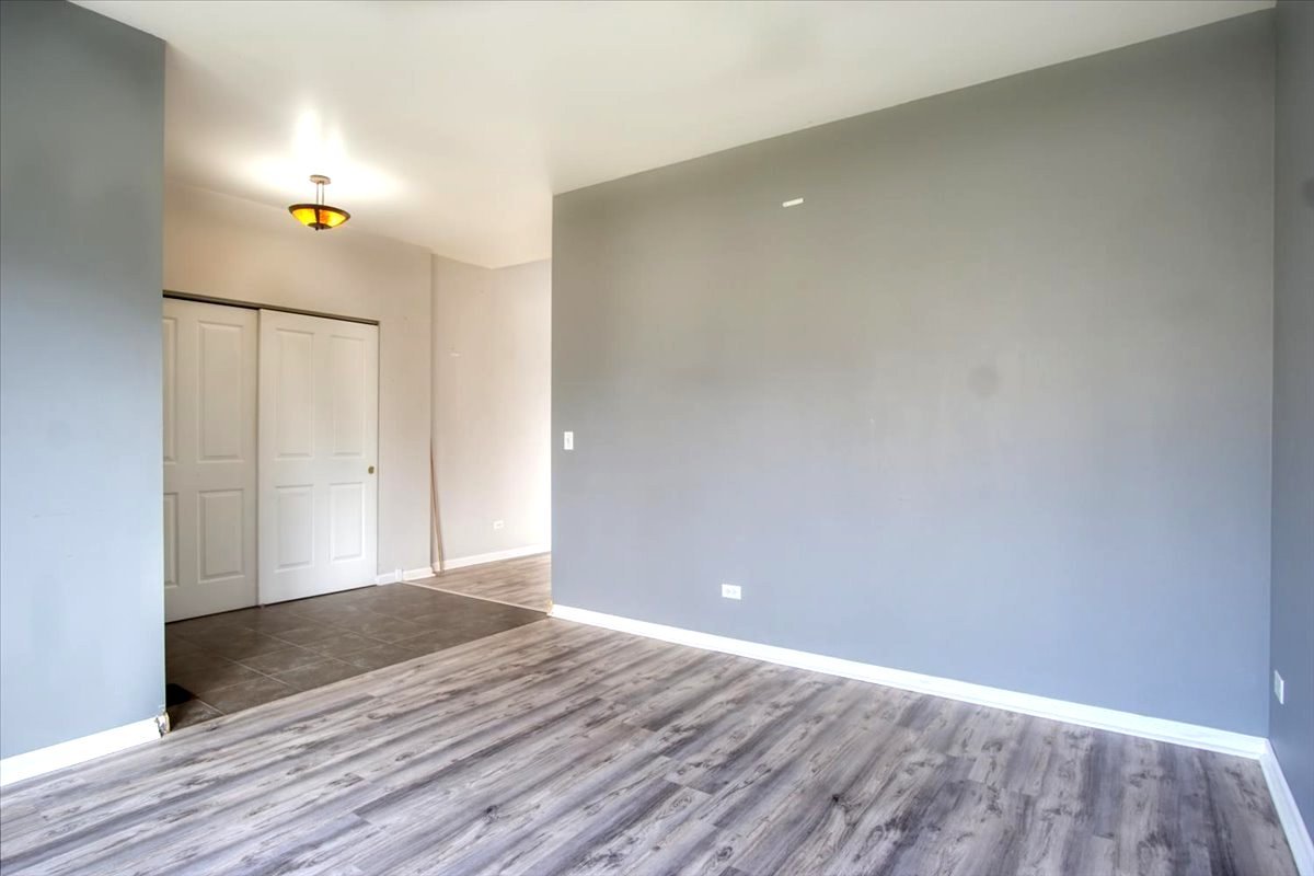 1731 Redwood Lane, McHenry, IL 60050