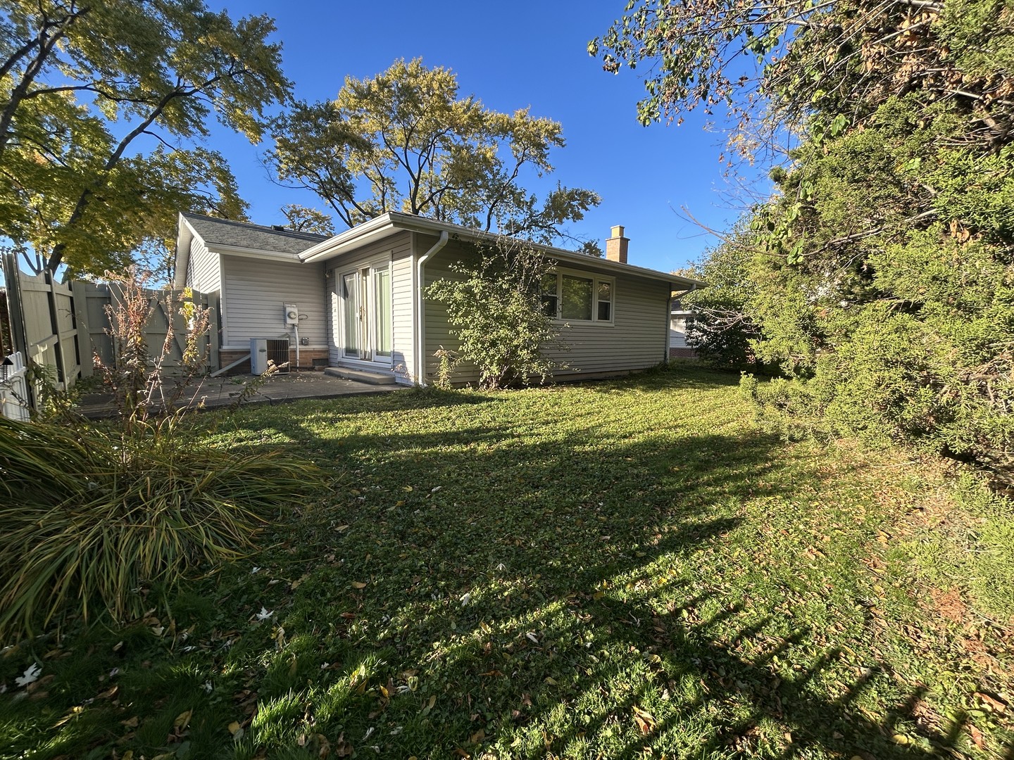 333 Charing Cross Road, Elk Grove Village, IL 60007