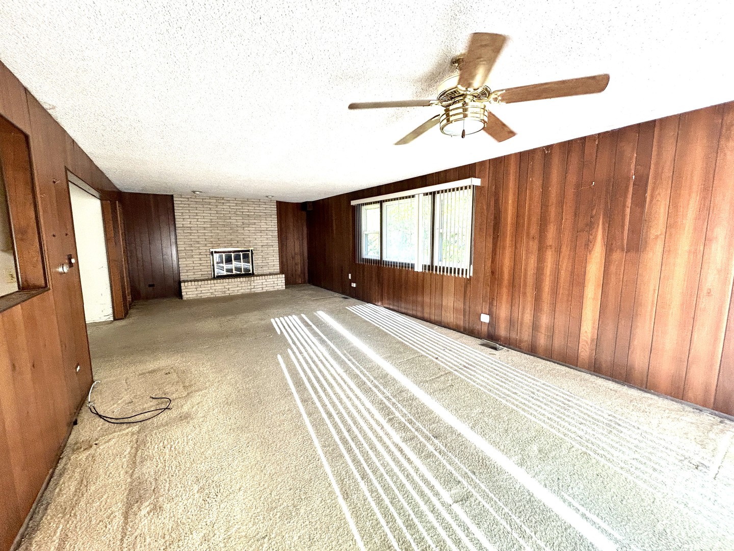 333 Charing Cross Road, Elk Grove Village, IL 60007