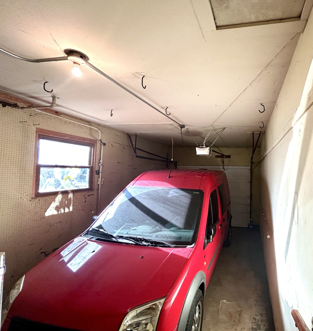 333 Charing Cross Road, Elk Grove Village, IL 60007