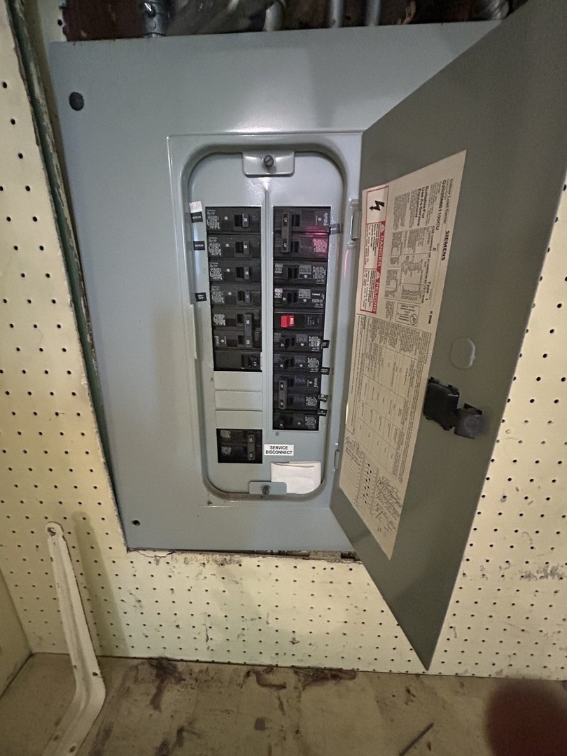 333 Charing Cross Road, Elk Grove Village, IL 60007