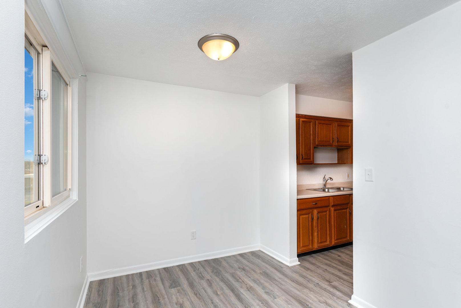 222 MADISON Street #404, Joliet, IL 60435