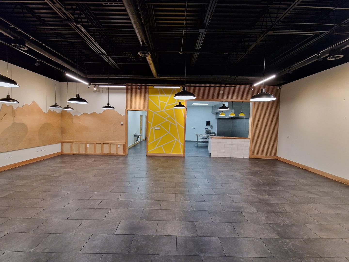 5343 N Lincoln Avenue, Chicago, IL 60625