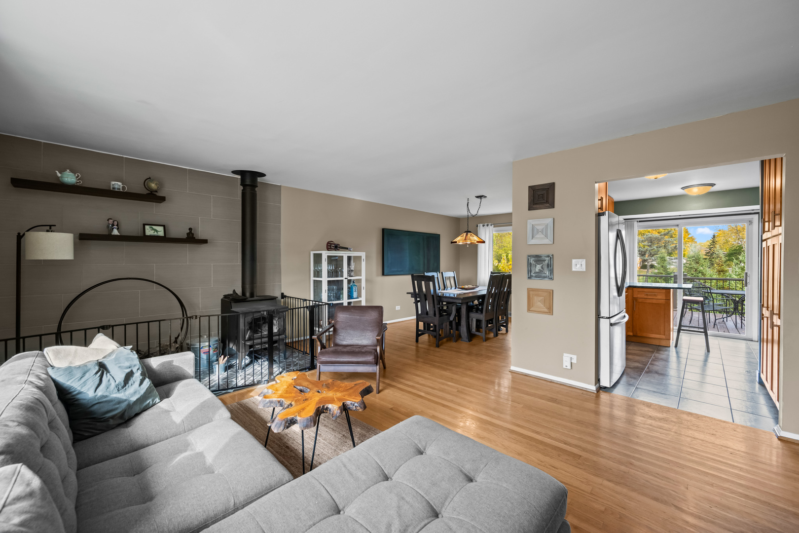 3525 Winston Drive, Hoffman Estates, IL 60192