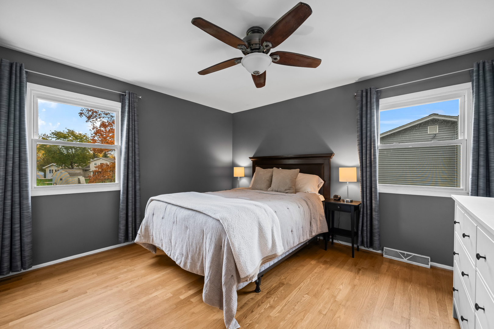 3525 Winston Drive, Hoffman Estates, IL 60192