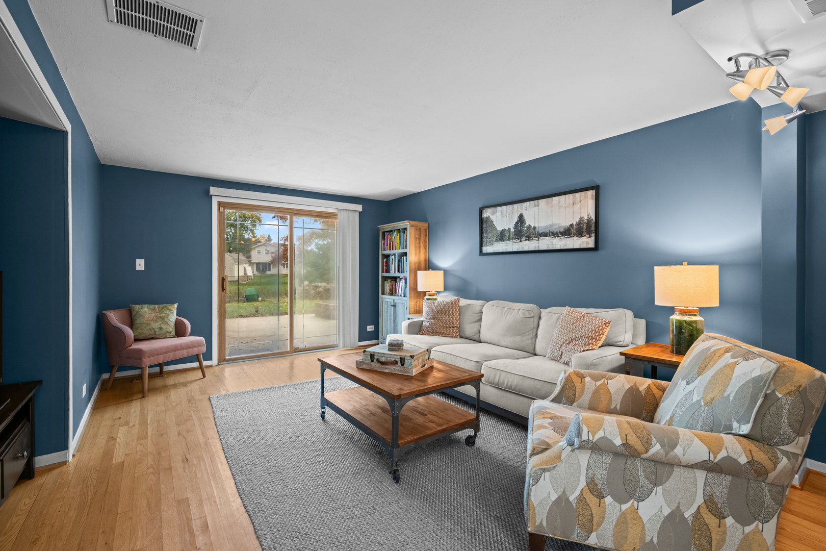 3525 Winston Drive, Hoffman Estates, IL 60192