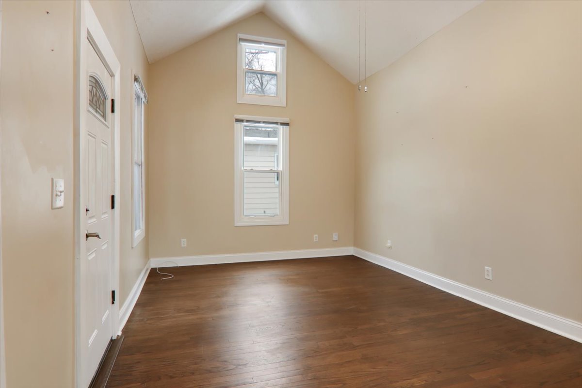 1212 N Madison Street, Bloomington, IL 61701