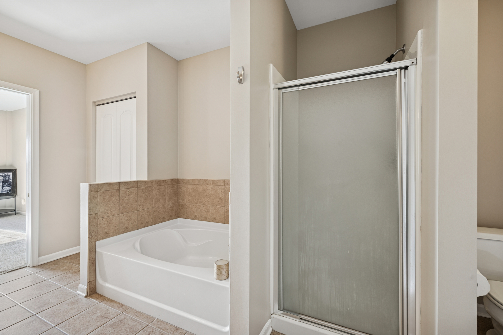 10 N Lake Street #316, Grayslake, IL 60030