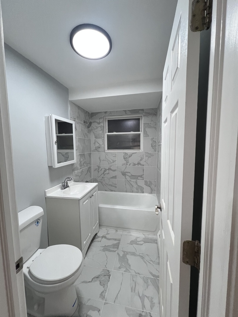 4629 Main Street #3C, Skokie, IL 60076