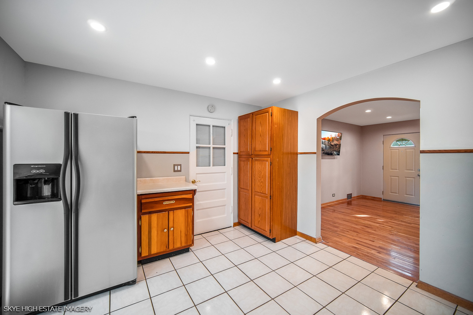 9018 Roach Avenue, Brookfield, IL 60513