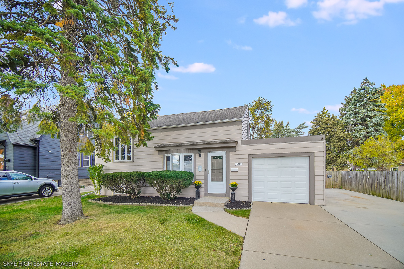 9018 Roach Avenue, Brookfield, IL 60513