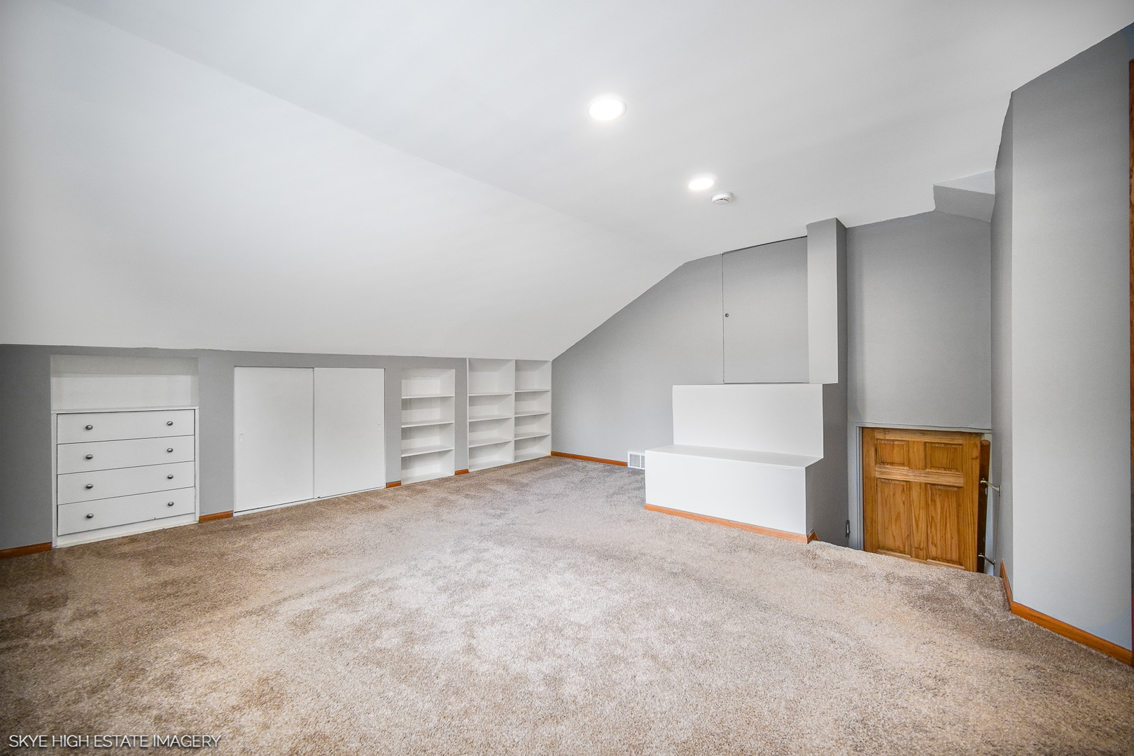 9018 Roach Avenue, Brookfield, IL 60513