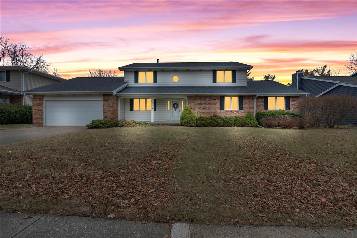 404 Chelsea Drive, Bloomington, IL 61704