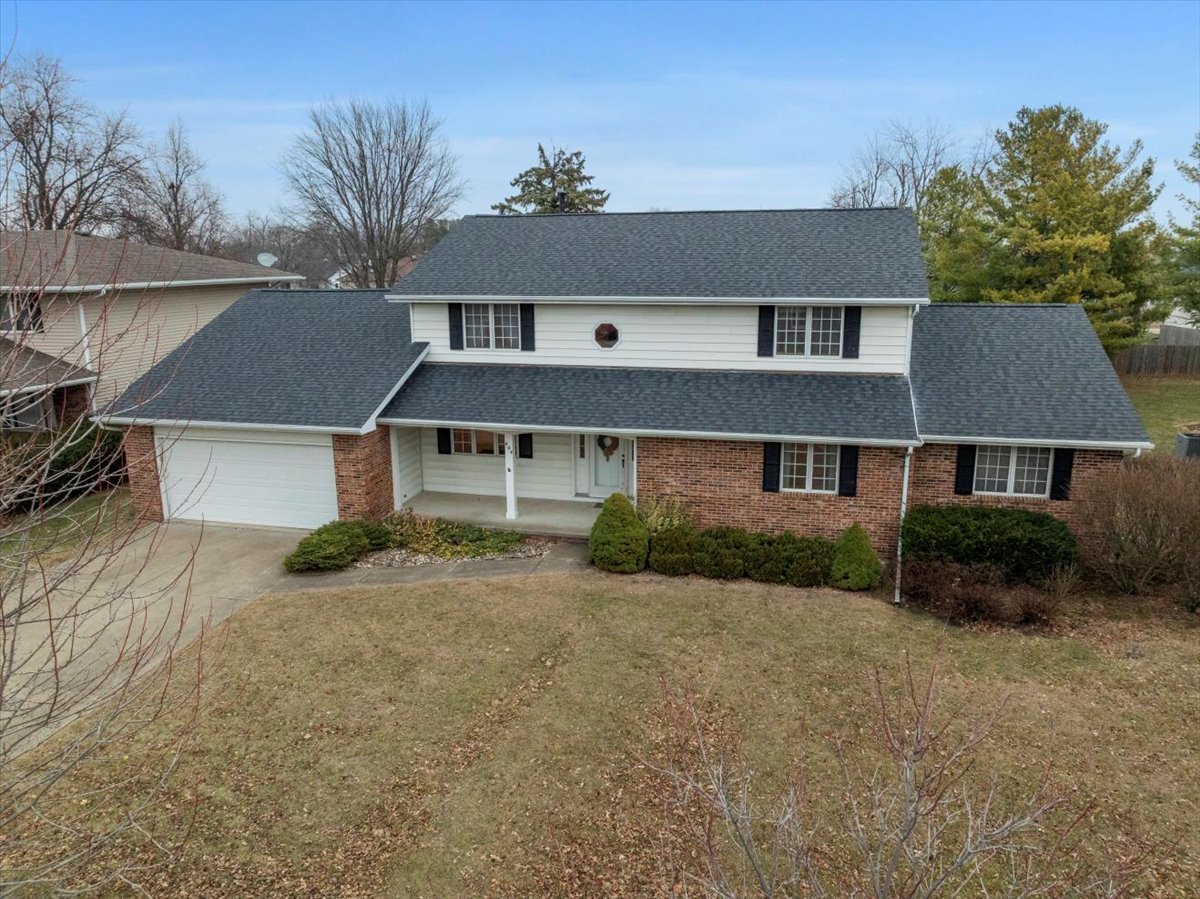 404 Chelsea Drive, Bloomington, IL 61704