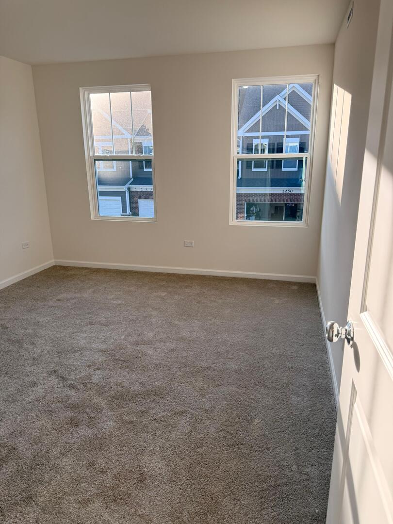 2240 Horseshoe Circle #2240, Naperville, IL 60564