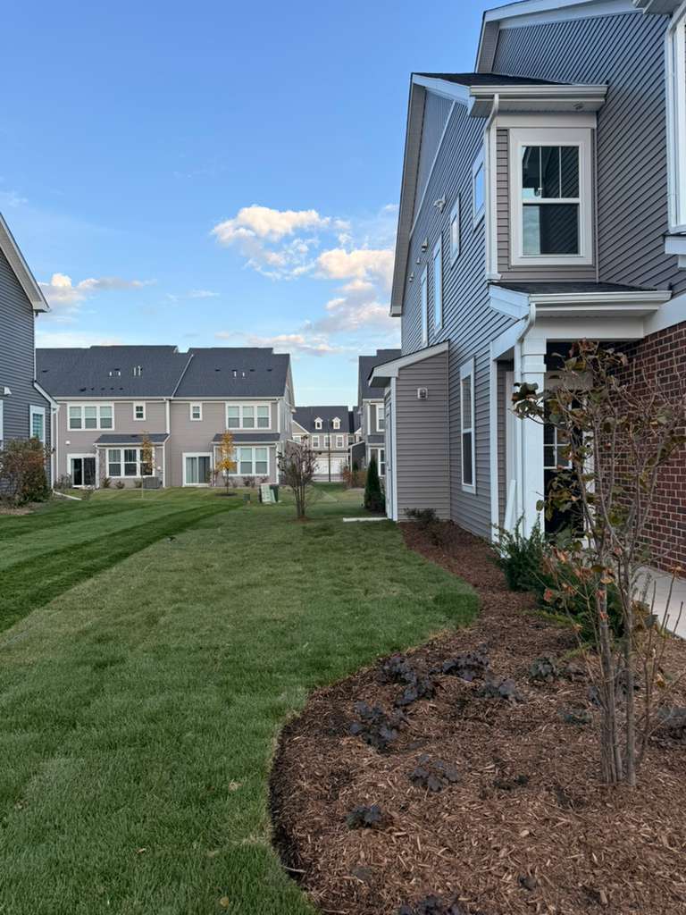 2240 Horseshoe Circle #2240, Naperville, IL 60564