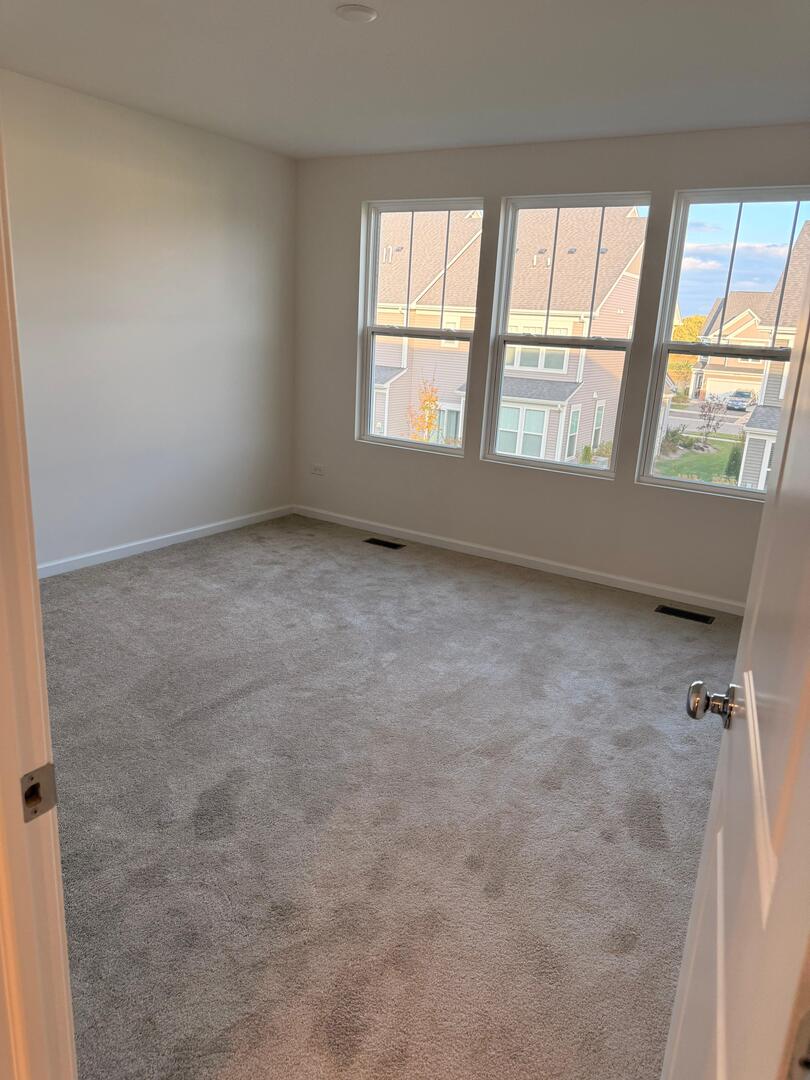 2240 Horseshoe Circle #2240, Naperville, IL 60564