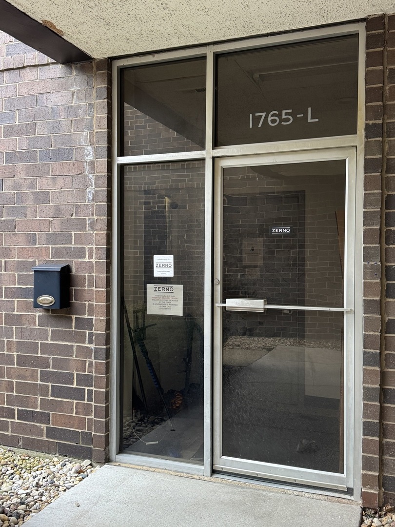 1765 W Cortland Court #L, Addison, IL 60101