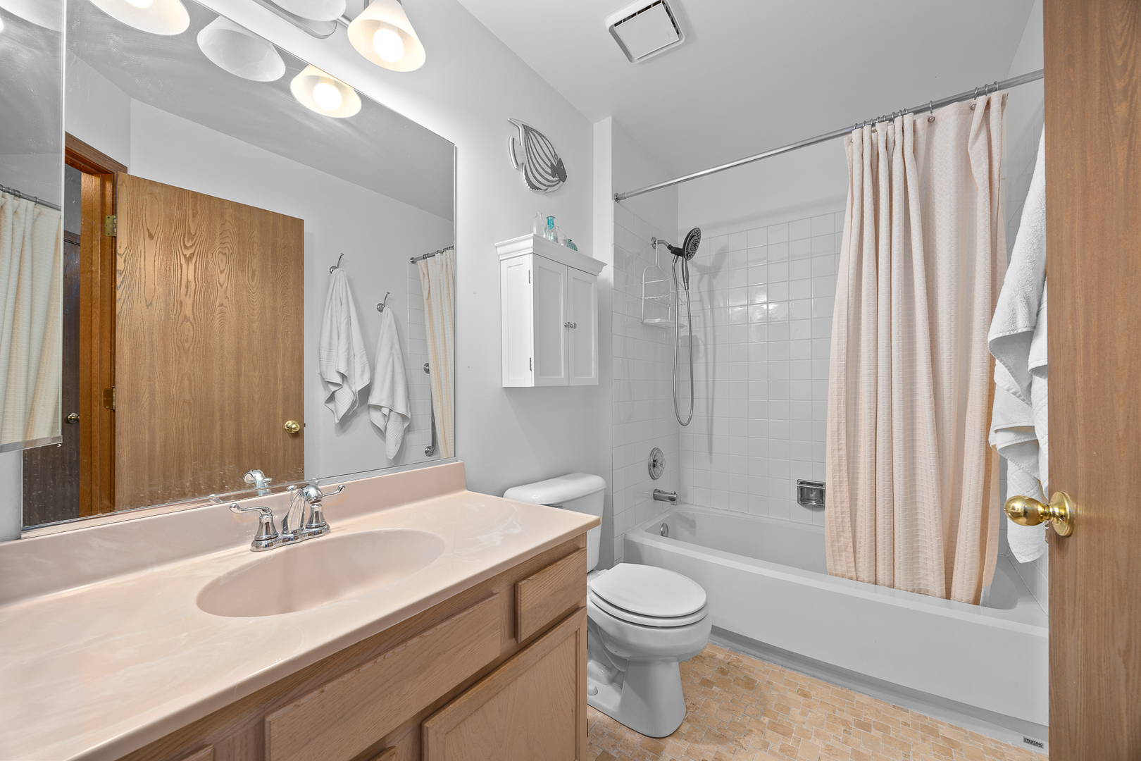 238 Paddington Lane, Bolingbrook, IL 60440