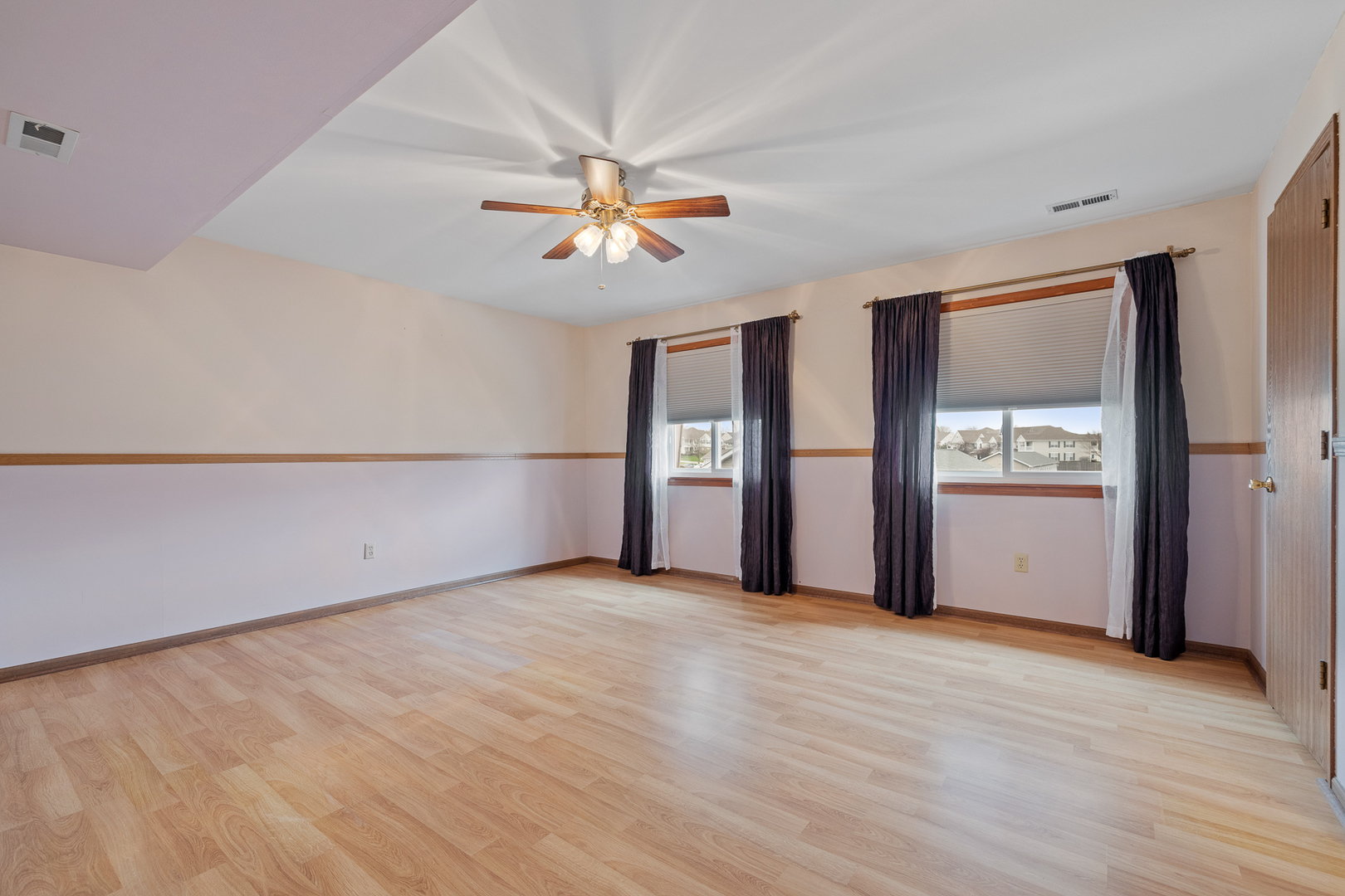 2291 Bicentennial Avenue #7, Crest Hill, IL 60403