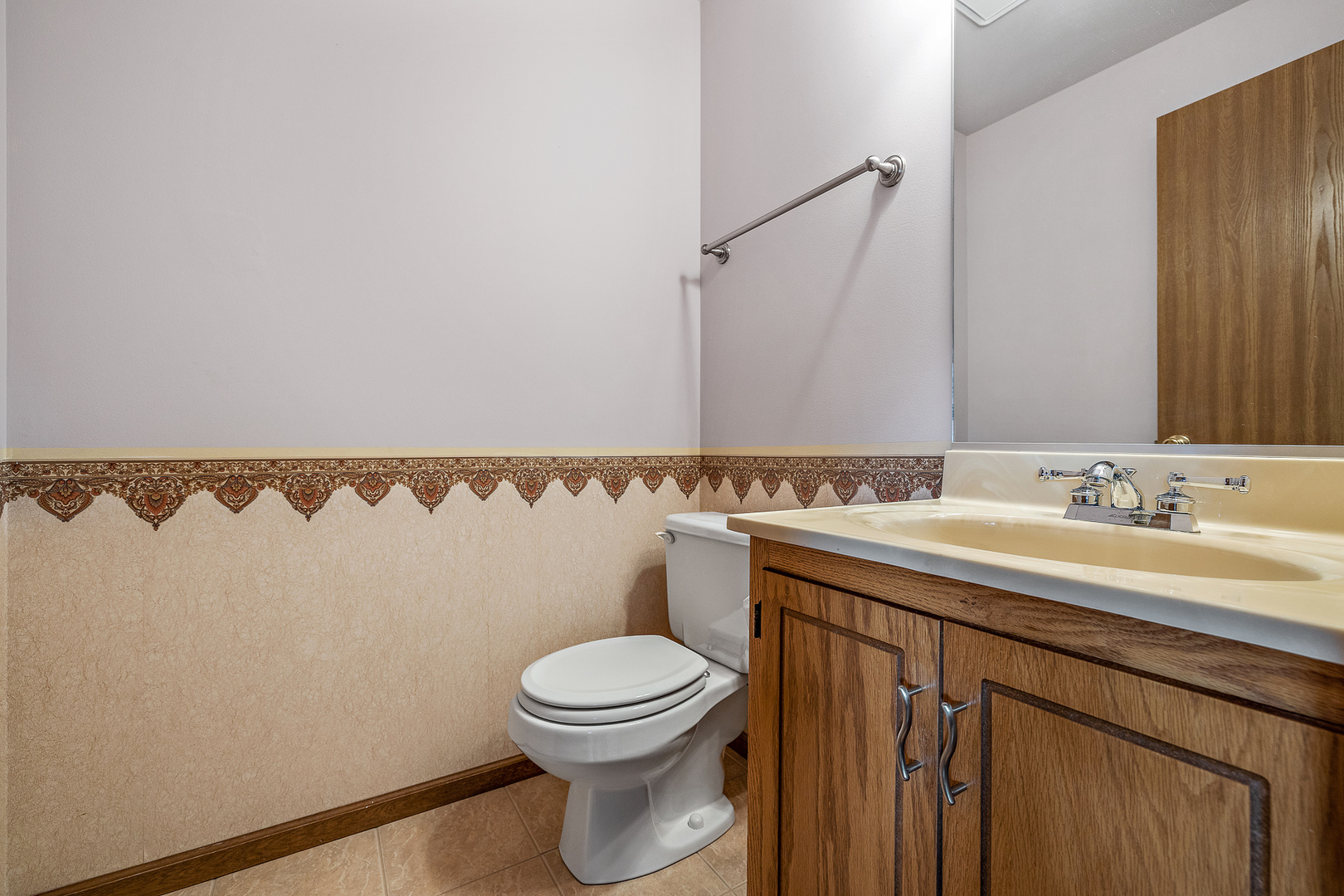 2291 Bicentennial Avenue #7, Crest Hill, IL 60403