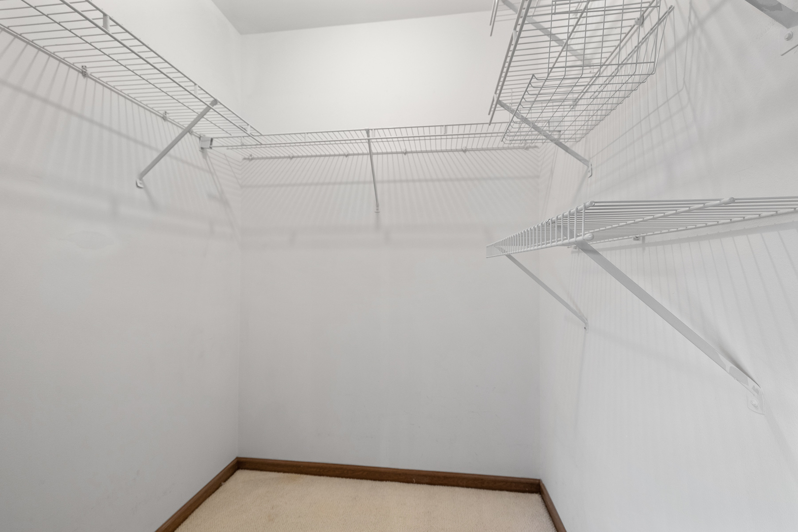 2291 Bicentennial Avenue #7, Crest Hill, IL 60403