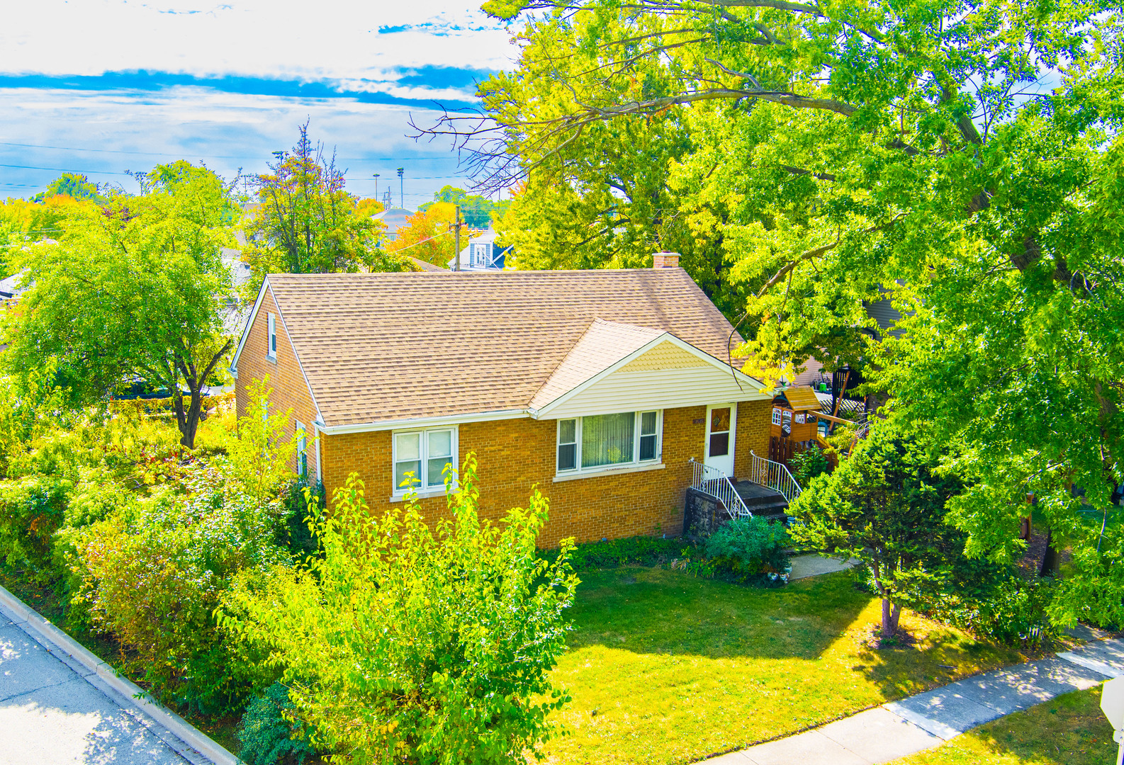 7635 W 65th Place, Bedford Park, IL 60501