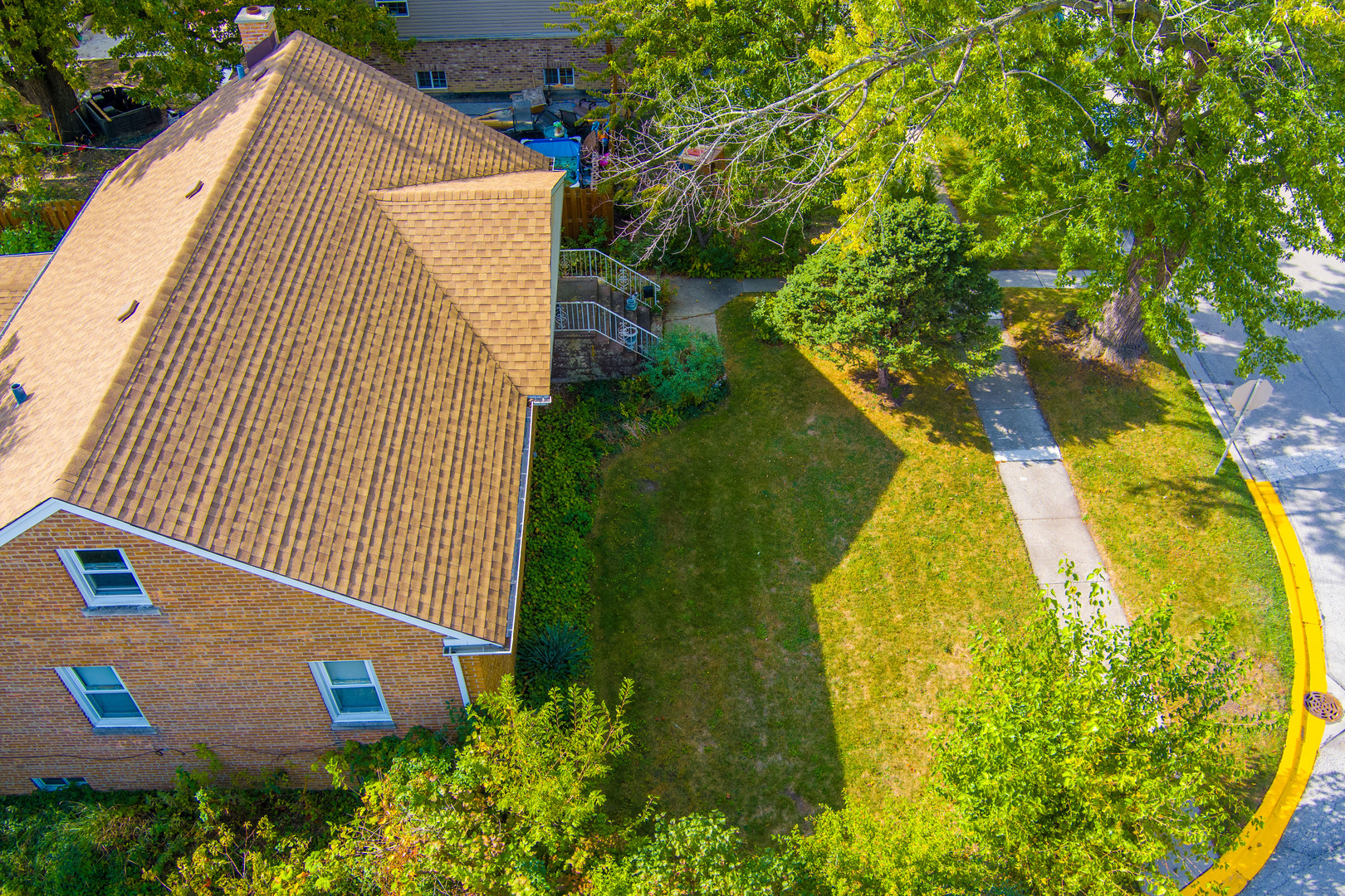 7635 W 65th Place, Bedford Park, IL 60501