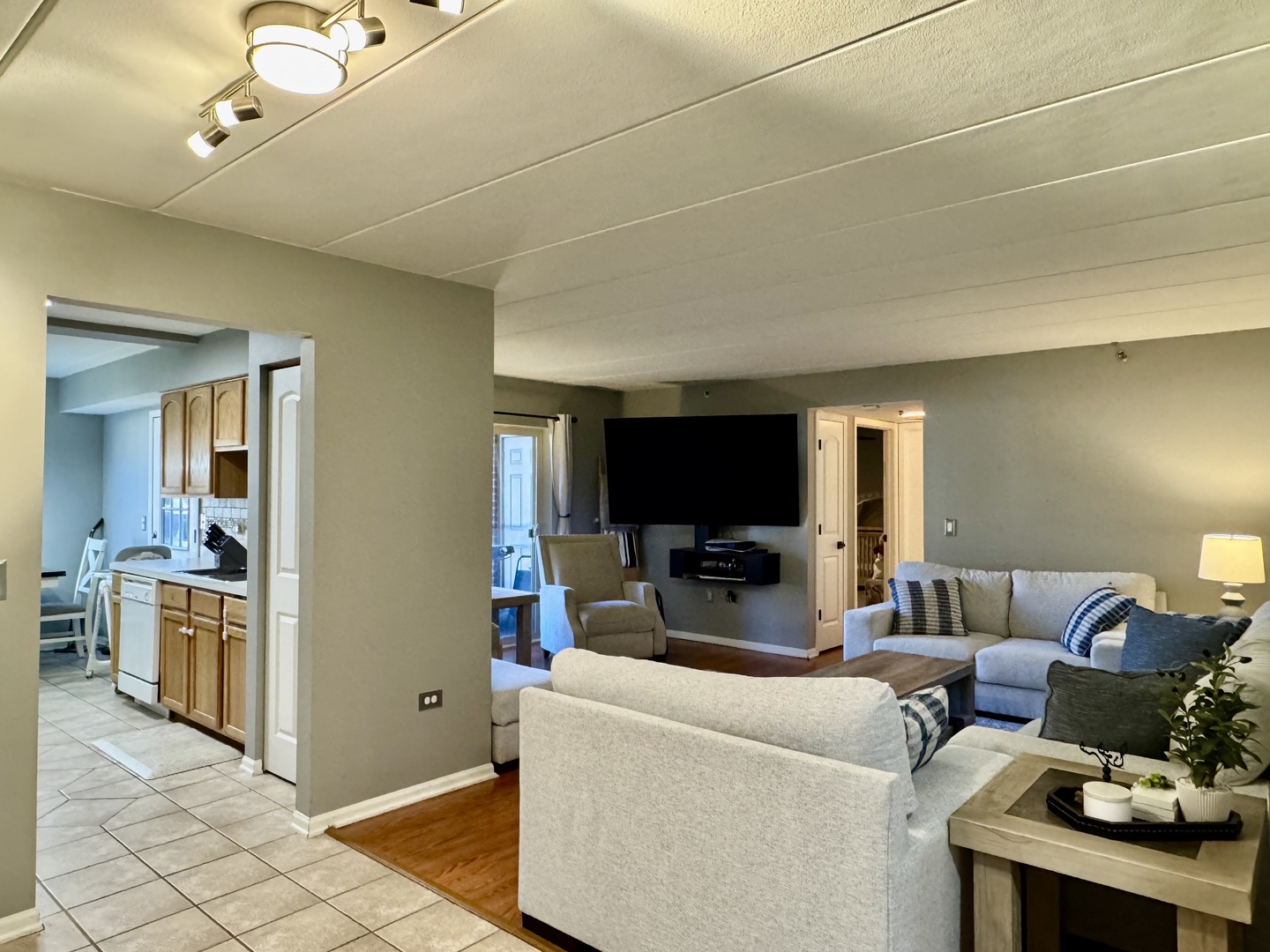 6950 Heritage Circle #4-1A, Orland Park, IL 60462