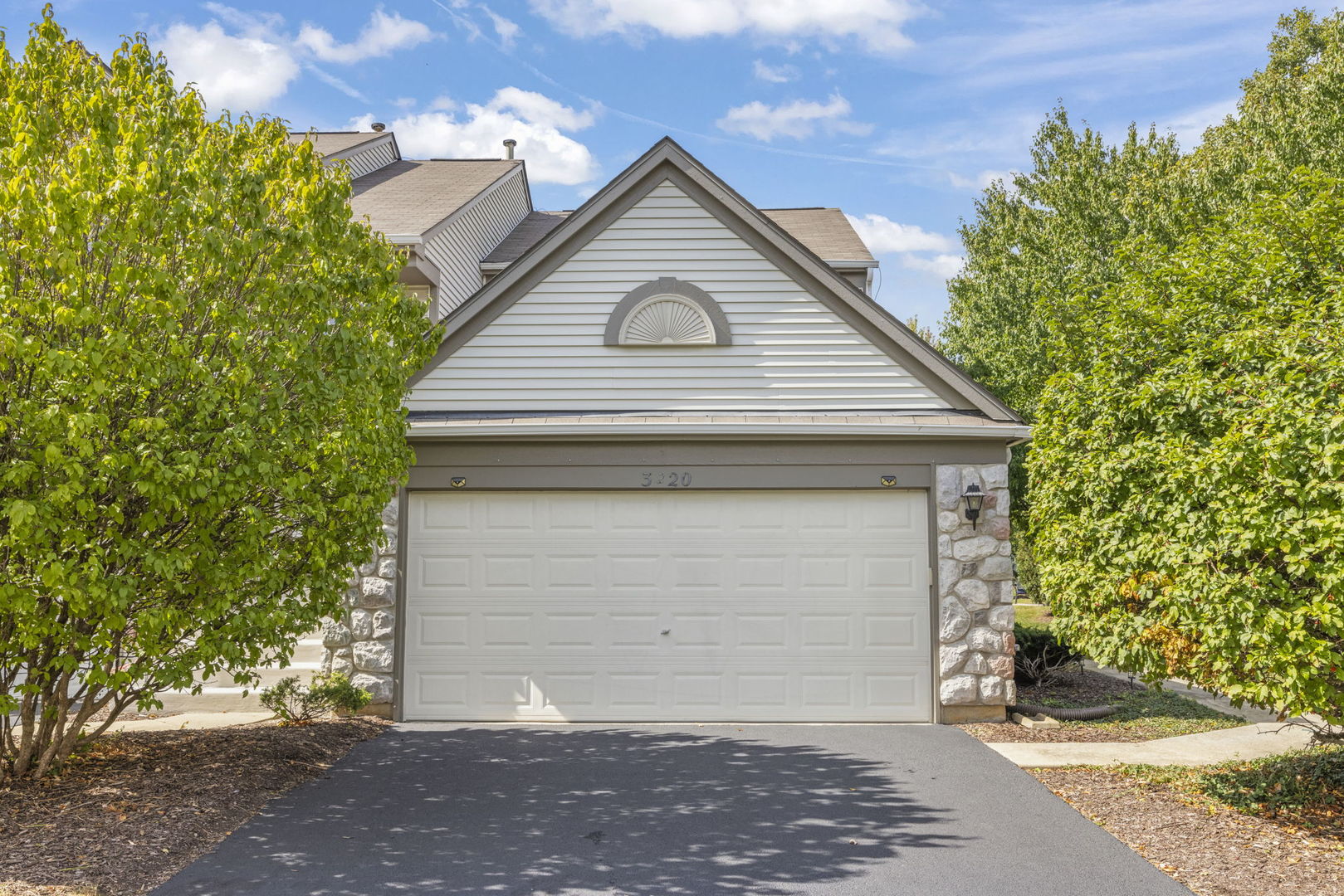 3220 Bromley Lane, Aurora, IL 60502