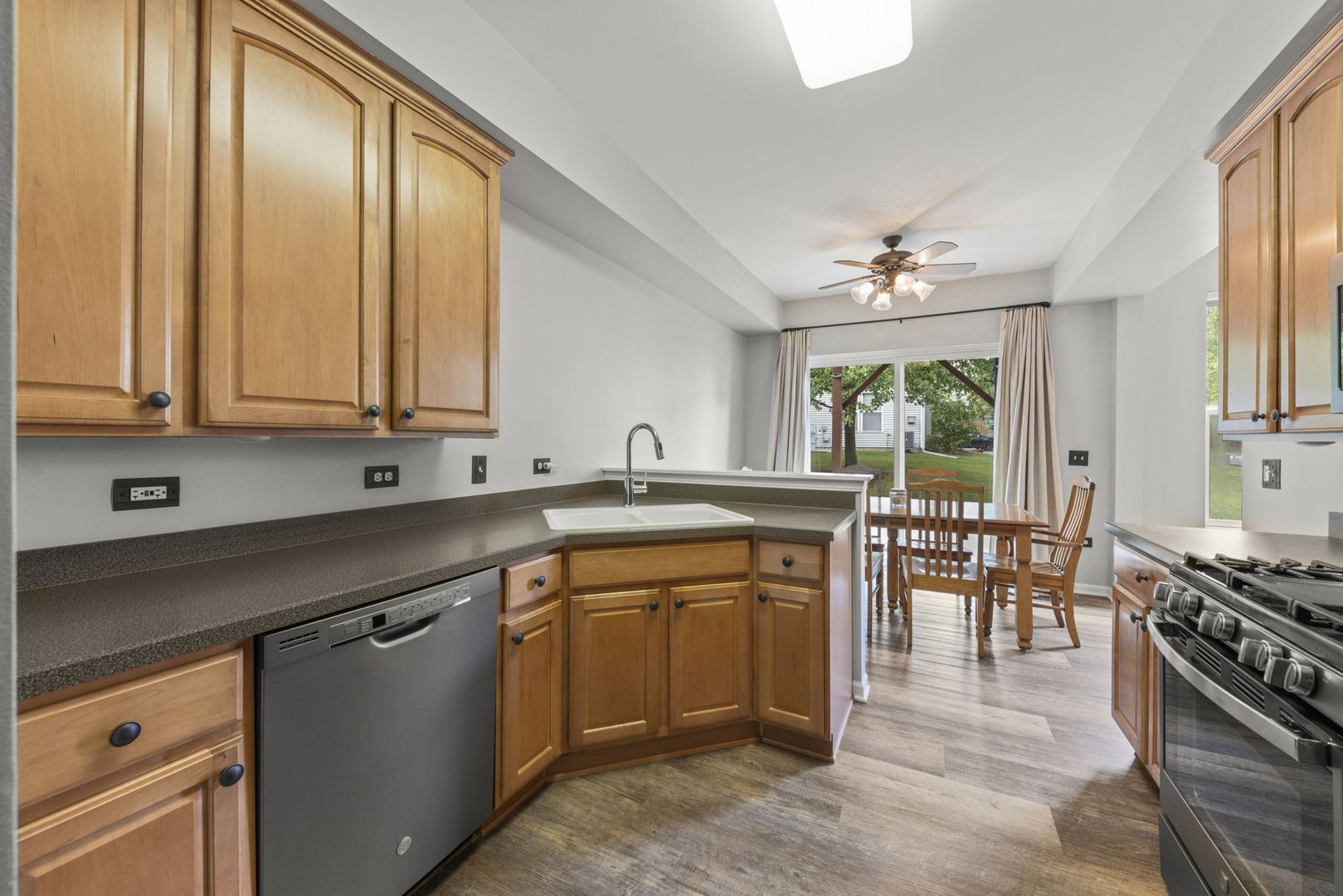 3220 Bromley Lane, Aurora, IL 60502