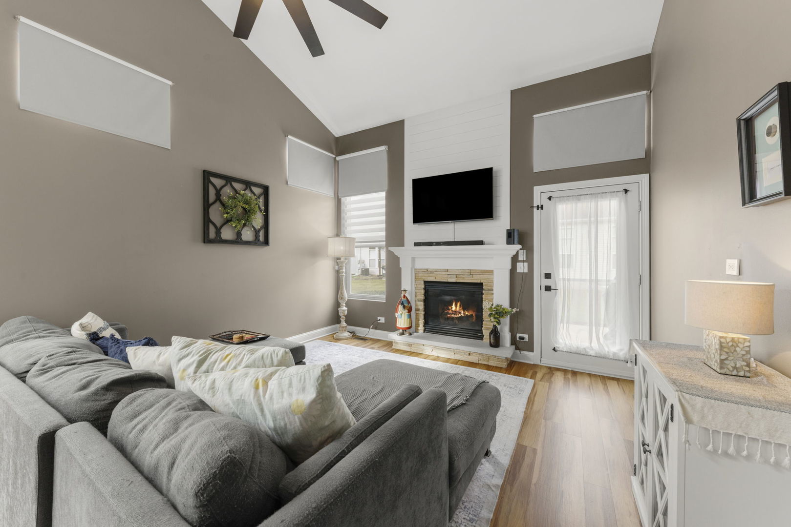 907 Bluebell Circle, Joliet, IL 60431