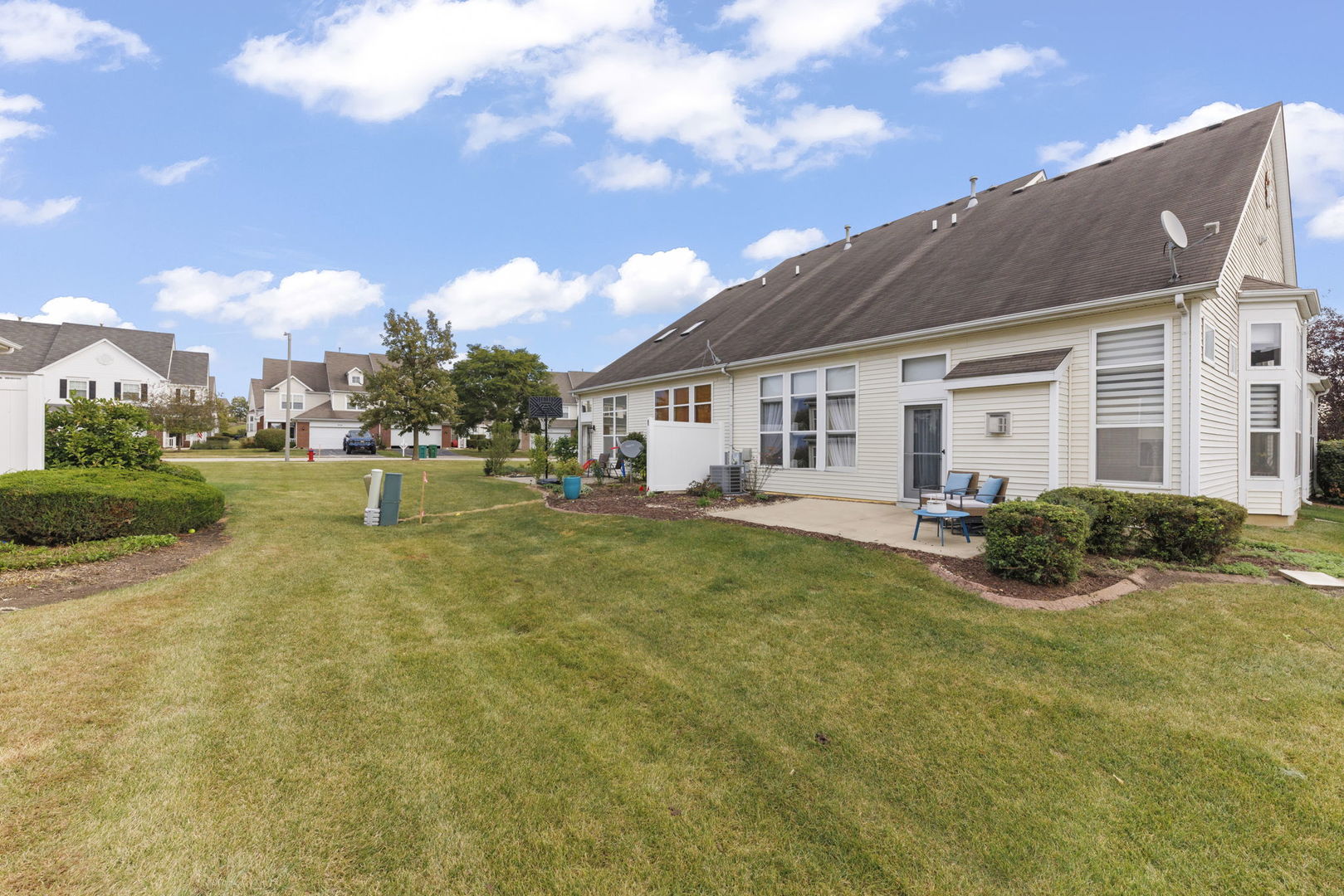 907 Bluebell Circle, Joliet, IL 60431