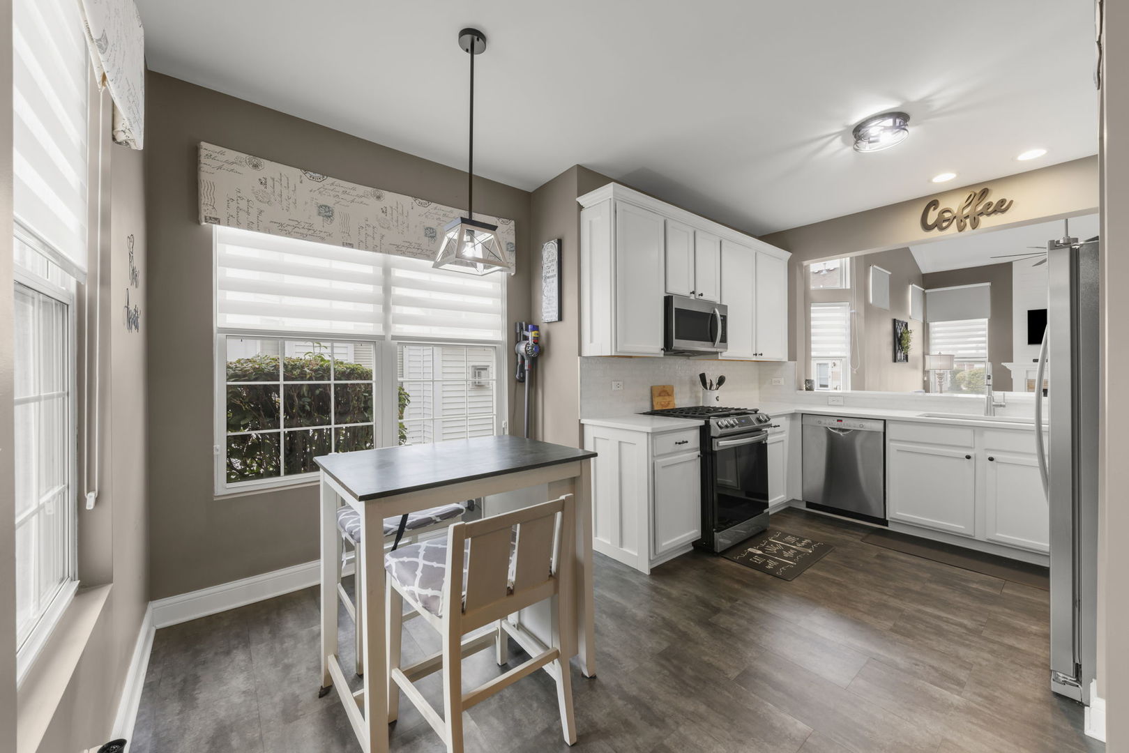 907 Bluebell Circle, Joliet, IL 60431