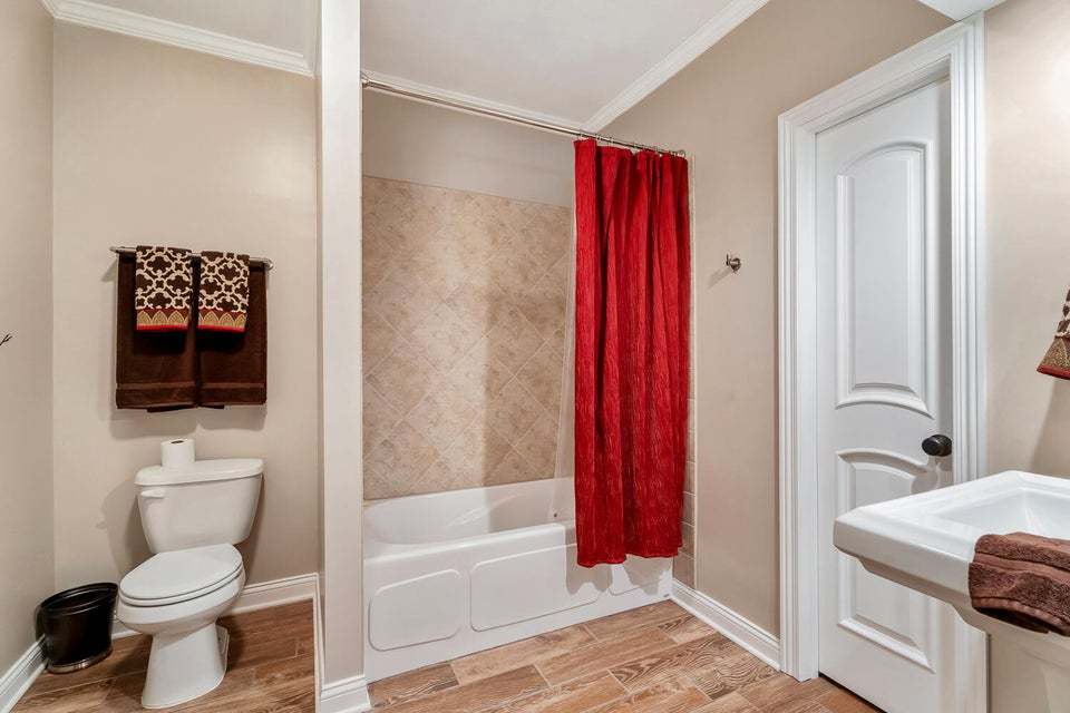 8617 N 381, Lake Village, IN 46349