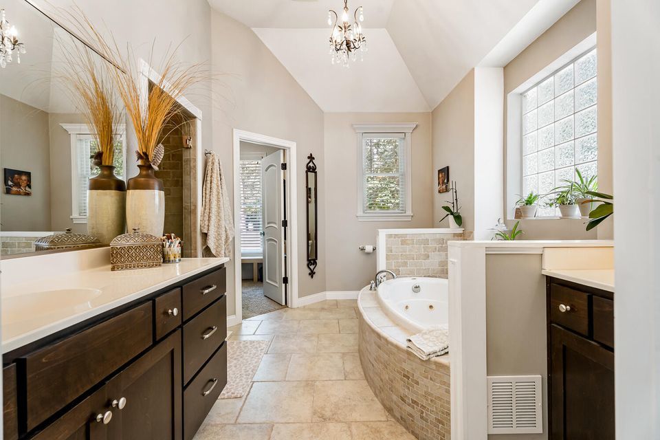 8617 N 381, Lake Village, IN 46349