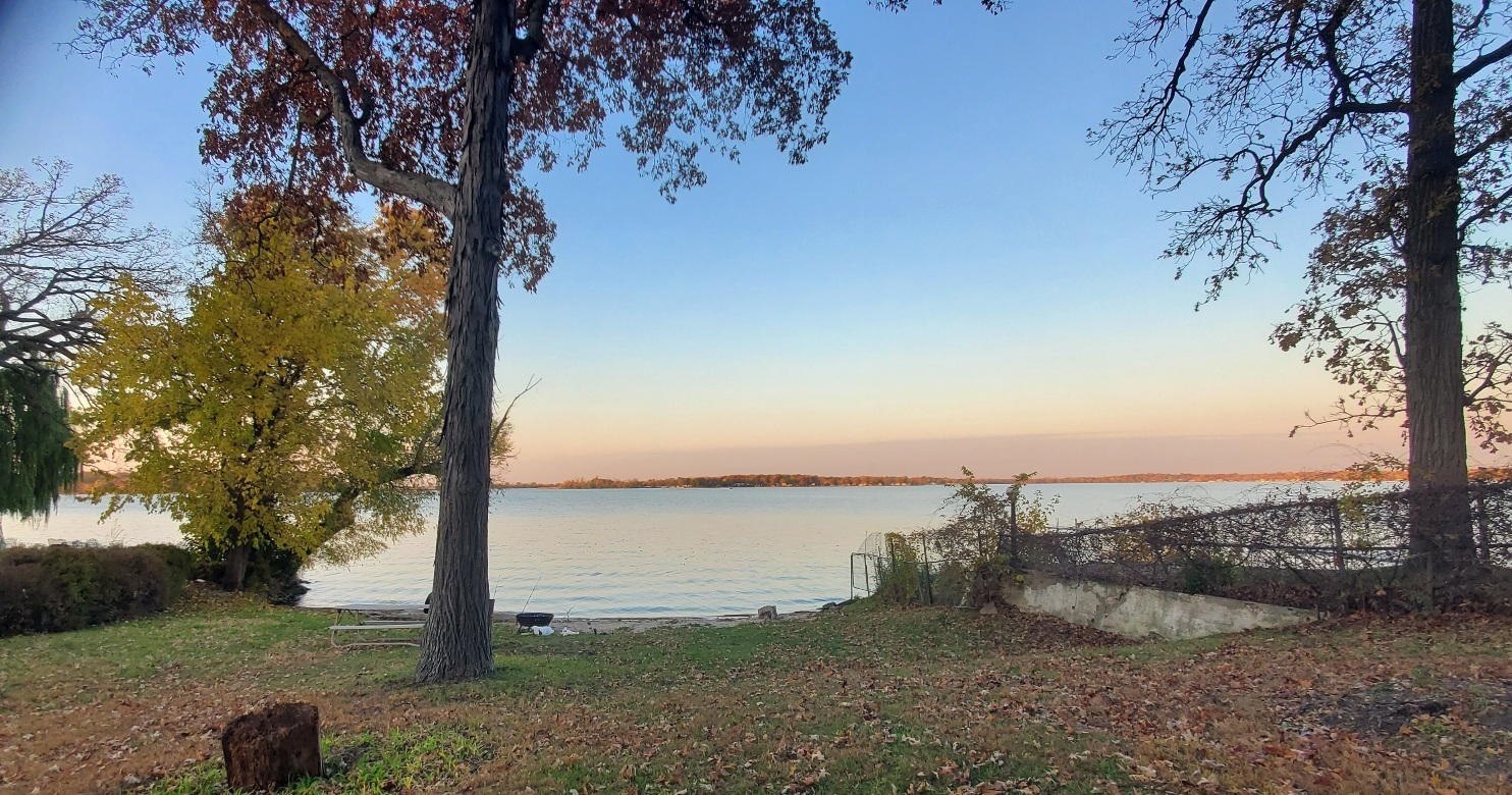 91 Lippincott Road, Fox Lake, IL 60020