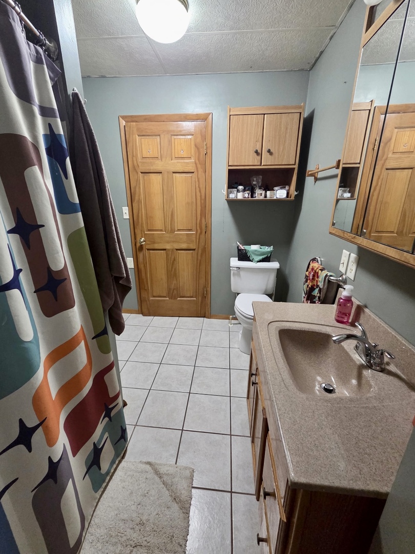 2021 7th Street, Peru, IL 61354