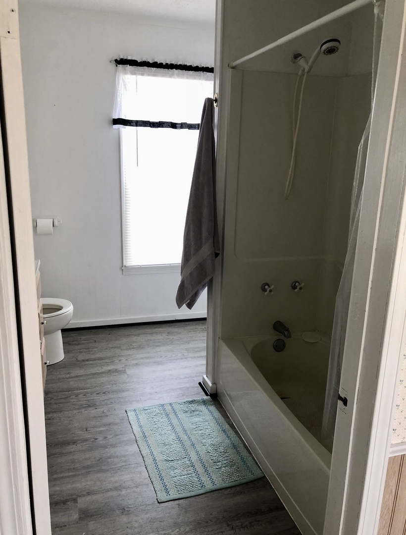 2021 7th Street, Peru, IL 61354