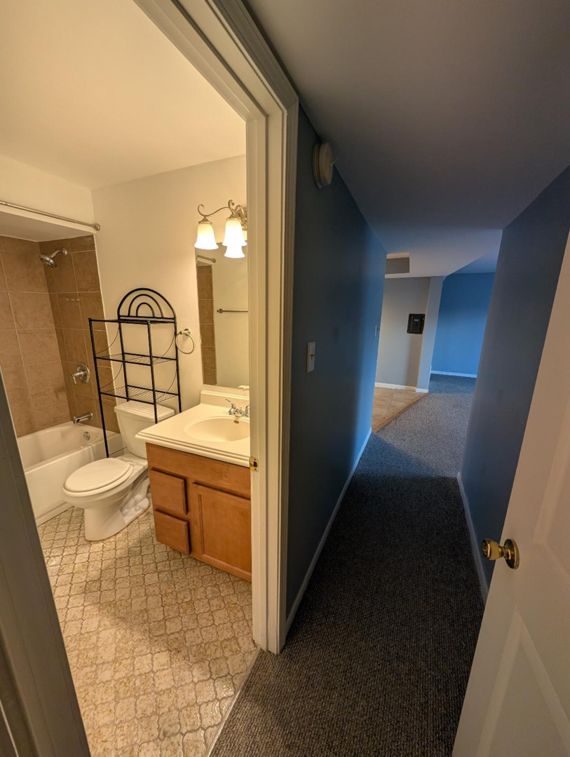 5858 W 87th Street #1A, Burbank, IL 60459