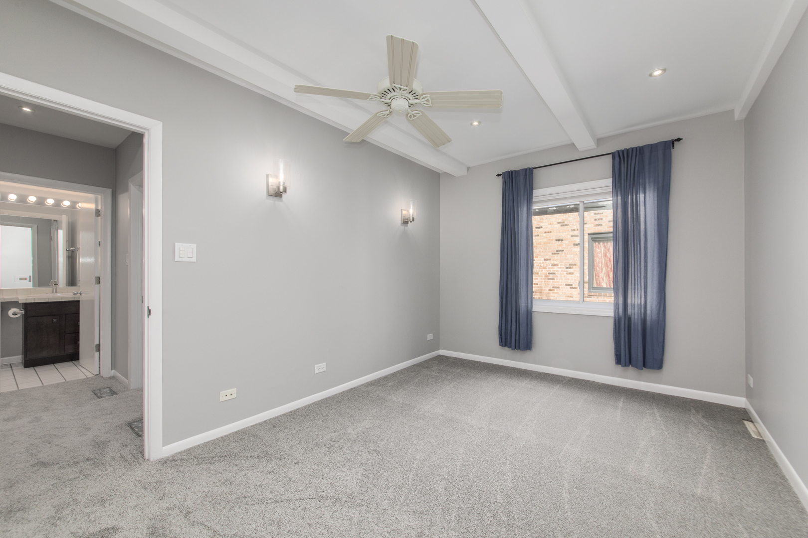 648 W Belden Avenue #B, Chicago, IL 60614